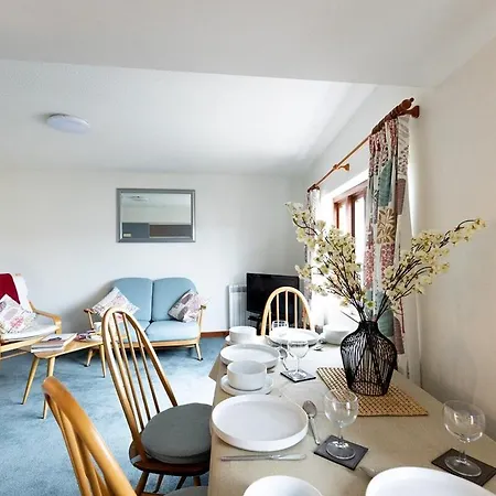 Katherines Court - Spacious Apartment With Rolling Hill Views Kendal Exterior photo