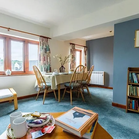 Katherines Court - Spacious Apartment With Rolling Hill Views Kendal Exterior photo