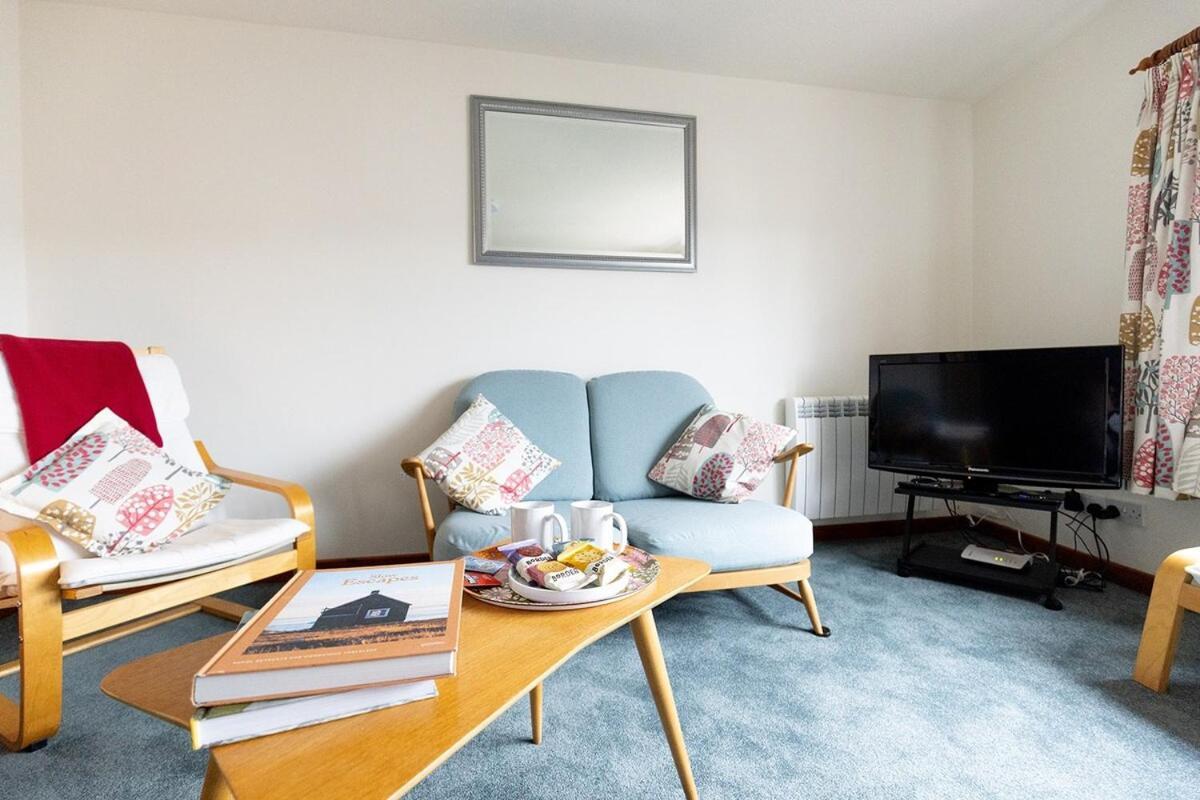 Katherines Court - Spacious With Rolling Hill Views