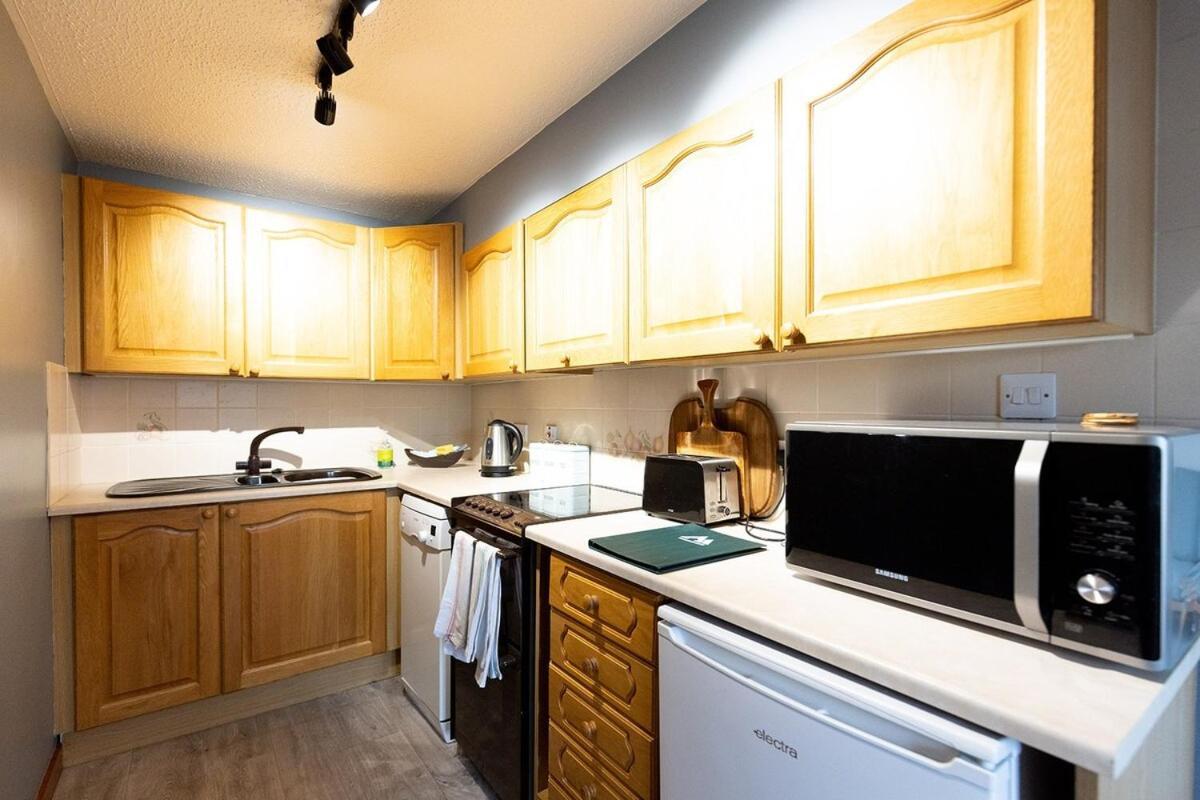 Apartment Katherines Court - Spacious With Rolling Hill Views